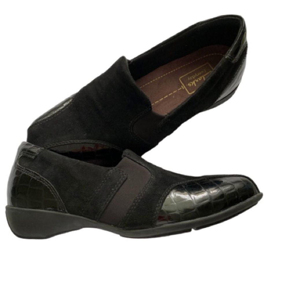 Clark’s Black Suede/Faux Croc Loafer 7.5 E…
